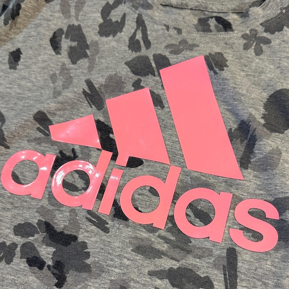 Adidas Small Cropped Athletic T shirt workout Kids Leopard Watercolor - Picture 5 of 6